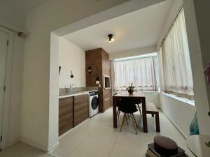 Apartamento de 2 quartos, próximo ao mar