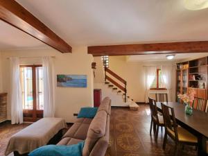 Casa familiar con terraza y piscina en LEscala - HISP-236-204