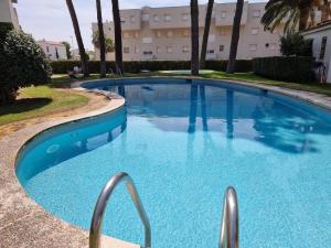 Apartamento en planta baja con terraza a 200m del puerto, LEscala - HISP-236-211