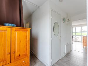 Studio cabine en front de mer avec loggia fermée et parking, 4 pers. - FR-1-521-266