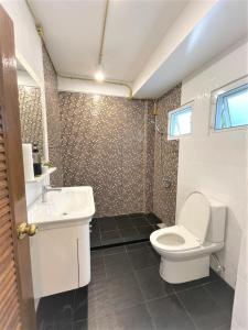 Cozy and stylish 4BR townhouse near BTS &Icon Siam