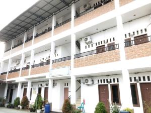 Rose House RedPartner