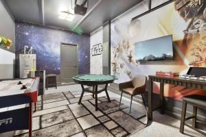 6 Bedrooms 5 Bathrooms Champions Gate 9223Sh