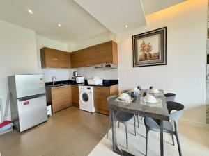 The Lago Nai Harn 2 Bedrooms byHOMES