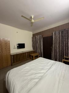 The Grand Serenity Hotel