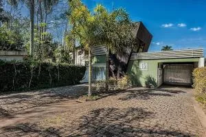 彩虹汽车旅馆（仅限成人） - 伊图佩瓦