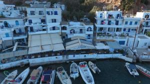 Faros Rooms