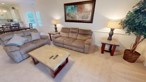 Magnolia Pointe Luster Leaf 4869-301