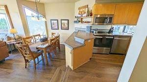 Mt Bachelor Village 331 condo