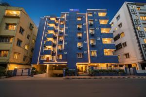 FabHotel Grand Aarvi Prime - Nr Hafeezpet, Madeenaguda