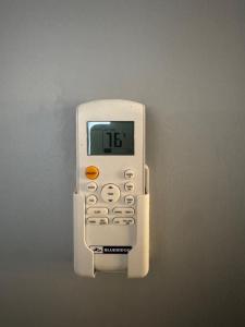 Edgewater Andersonville-area Apt Close to Loyola Lake EZ Parking