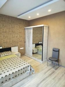 15th Floor flat with Fireplace & 3 big Balconies