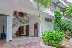 Saravanabavan Rest Inn