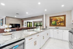 Fort Lauderdale Beach Galleria Art House