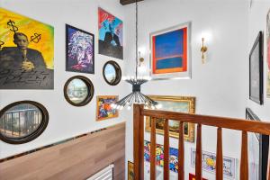 Fort Lauderdale Beach Galleria Art House