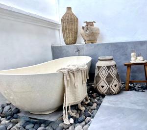 Casa Sal Bali - Seaside villa at Keramas Beach