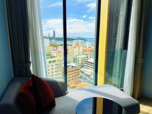 EDGE Central Pattaya Luxury Condo