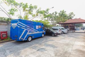 RedDoorz near T1 Juanda Airport