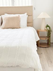 Brisbane CBD - 2BR - Sleeps 6 - Snacks WIFI - Parking