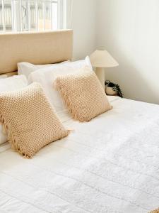 Brisbane CBD - 2BR - Sleeps 6 - Snacks WIFI - Parking