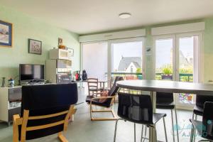 523 - A ERQUY, proximité centre ville et plage du centre, dans un immeuble tranquille