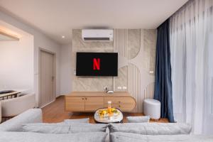 Bellevue Lagoon Premium Apart Hotel by TropicLook