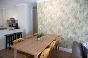 NEW LISTING - PARADISE ON THE WATER AT COMMODORE