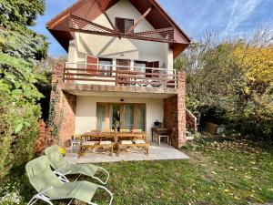 Wildrose holiday home