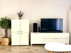 Modern and peaceful flat with terrace and parking