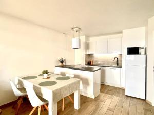 Modern and peaceful flat with terrace and parking