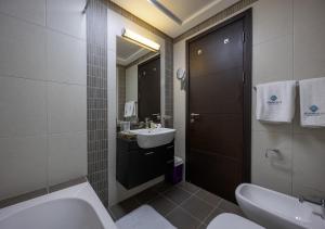 Iconic HF BR Hall 2 Bath Balcony Free- Parking, Pool, Gym & 2 Kids - Al Reem Island