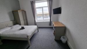 Whole property in Kelty Fife
