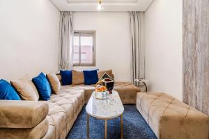 Charming Studio Center, Quiet, Well Placed