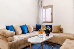 Charming Studio Center, Quiet, Well Placed