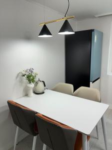 연남동 홍대입구역 3번 출구 5분 거리 넓은 숙소