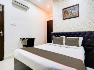 Hotel O Blue Iris A Grandure.