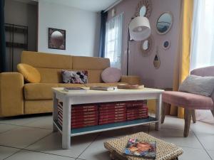 Enquête et jeux dans les années 80