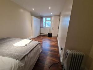 Bright and Convenient Top flat