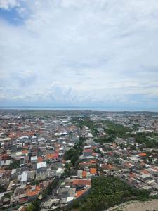 2BR Apartment with City and Sea View by Urbanê