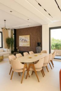 Luxury 5-Suite Villa with private pool in GOLF Amlkis ,free Airport transport service