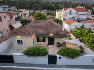 Lena’s traditional villa