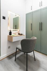 Modern 2 Bedroom Apartment in Central Kathmandu near Thamel & Airport 3