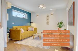 Bungalow - Kinderspielplatz - Garten mit Feuerstelle