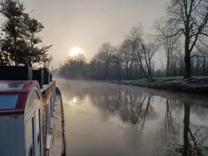 Sur la Somme à bord de la péniche Arche de Noé