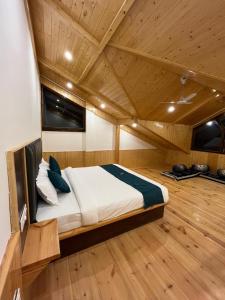 KROZEN HEIGHTS BY THAKUR BROTHERs