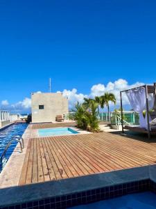 Apto 3 quartos, beira mar, completo