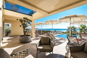 Luxury Villa Nuova with heated pool