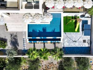 Luxury Villa Nuova with heated pool