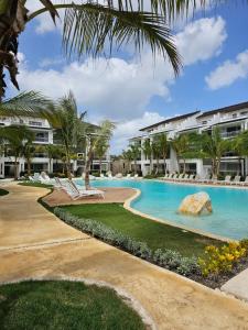 Estrella Condos 8min walk to the beach Studio 201A