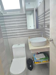 Estrella Condos 8min walk to the beach Studio 201A